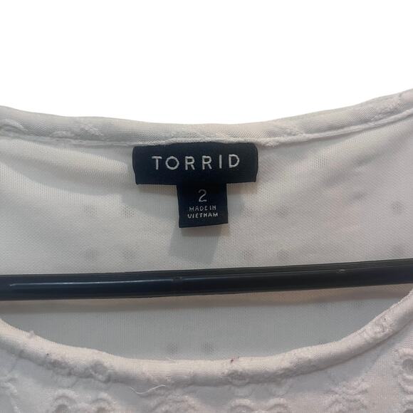 Torrid Pullover Boho Y2K Eyelet Jersey Crew Neck Ruffle Blouse White Top Size 2X - Picture 5 of 8